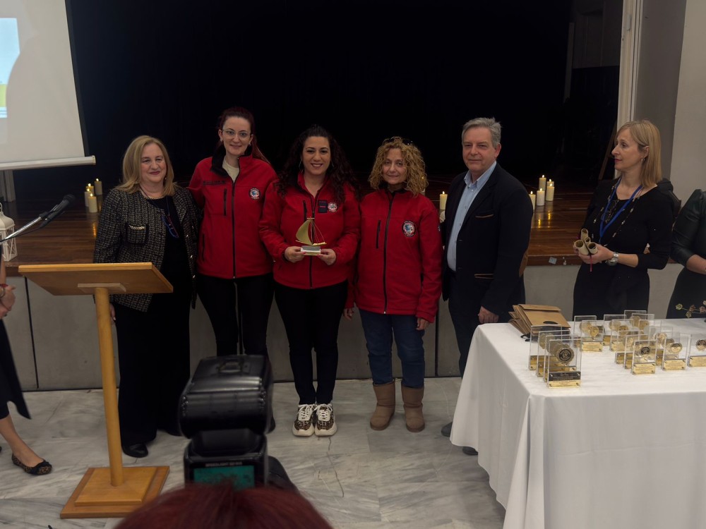 Βράβευση της ΕΠΟΜΕΑ σε εκδήλωση του Δήμου Αιγάλεω για την προσφορά και τον εθελοντισμό