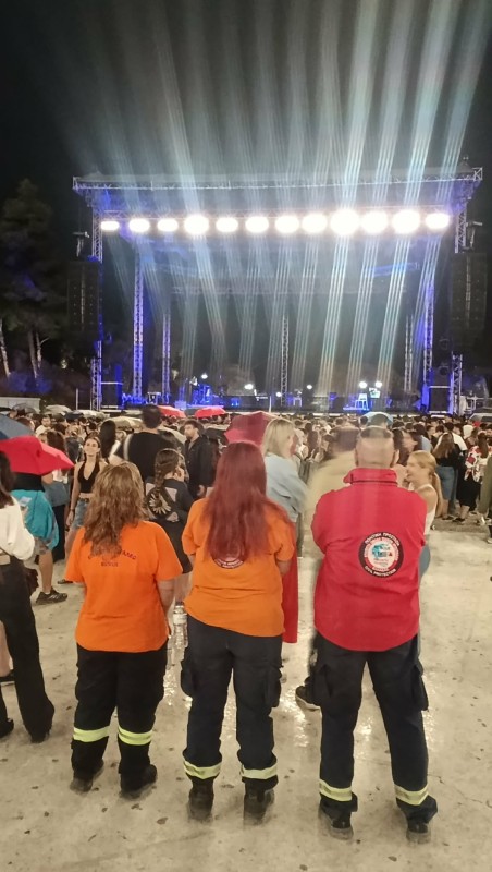 Υγειονομική κάλυψη της ΕΠ.ΟΜ.Ε.Α. στο Θέατρο Λυκαβηττού