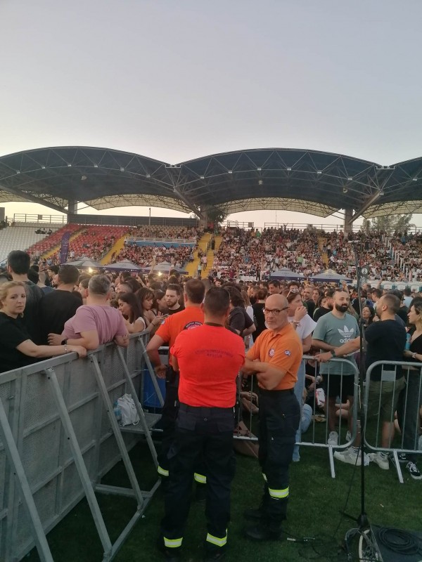 Συναυλία Θανάση Παπακωνσταντίνου στο γήπεδο της Ριζούπολης 