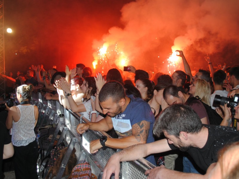 Υγειονομική κάλυψη συναυλίας Βασίλη Παπακωνσταντίνου - Χρήστου Θηβαίου στο θέατρο Πέτρας Δήμου Πετρούπολης