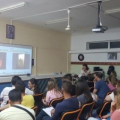 Μάθημα ραδιοβιοχημικών καταστροφών από την κα Βίκυ Νέλλα , Αξιωματικό της Πολεμικής Αεροπορίας Μάθημα ραδιοβιοχημικών καταστροφών από την κα Βίκυ Νέλλα , Αξιωματικό της Πολεμικής Αεροπορίας