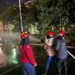 Γνωριμία με υλικά πυρόσβεσης, Πυροσβεστικά οχήματα, πυρόσβεση. Γνωριμία με υλικά πυρόσβεσης, Πυροσβεστικά οχήματα, πυρόσβεση.