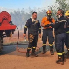 Συνδρομή της ΕΠ.ΟΜ.Ε.Α. στην κατάσβεση της πυρκαγιάς στον Κουβαρά Αττικής  Συνδρομή της ΕΠ.ΟΜ.Ε.Α. στην κατάσβεση της πυρκαγιάς στον Κουβαρά Αττικής