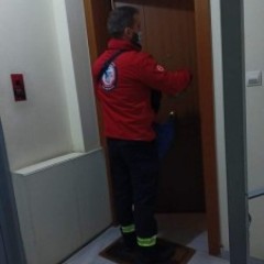 Διανομή φαρμάκων στους δημότες του Δήμου Αιγάλεω από τους εθελοντές της ΕΠΟΜΕΑ Διανομή φαρμάκων στους δημότες του Δήμου Αιγάλεω από τους εθελοντές της ΕΠΟΜΕΑ