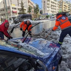 Απεγκλωβισμοί οχημάτων σε Λ. Αλεξάνδρας και Μεσογείων