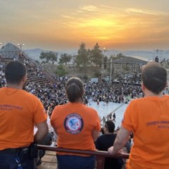 Συναυλία Θανάση Παπακωνσταντίνου στον Λυκαβηττό  Συναυλία Θανάση Παπακωνσταντίνου στον Λυκαβηττό